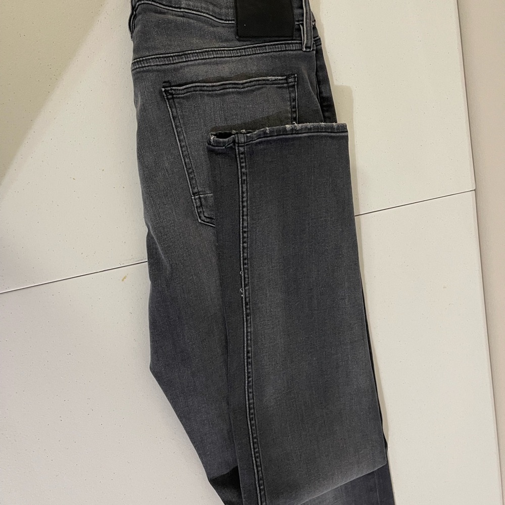 Hudson Jeans Gray Slim Straight Modern Denim